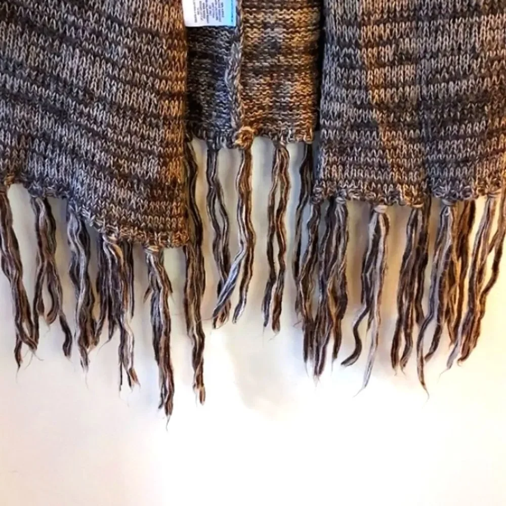 Fringe Sweater - Picture 6 of 9